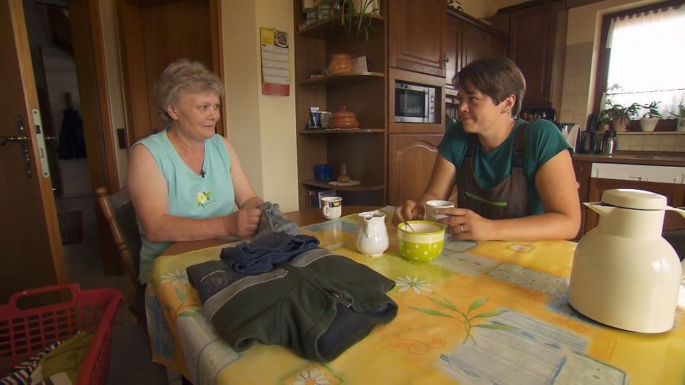 Wie kommt Franzi mit Rolands Mama klar? Kaffee-Trinken mit der Schwiegermutter