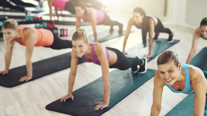 Yoga bei Rückenschmerzen: Fünf Übungen für einen starken ...