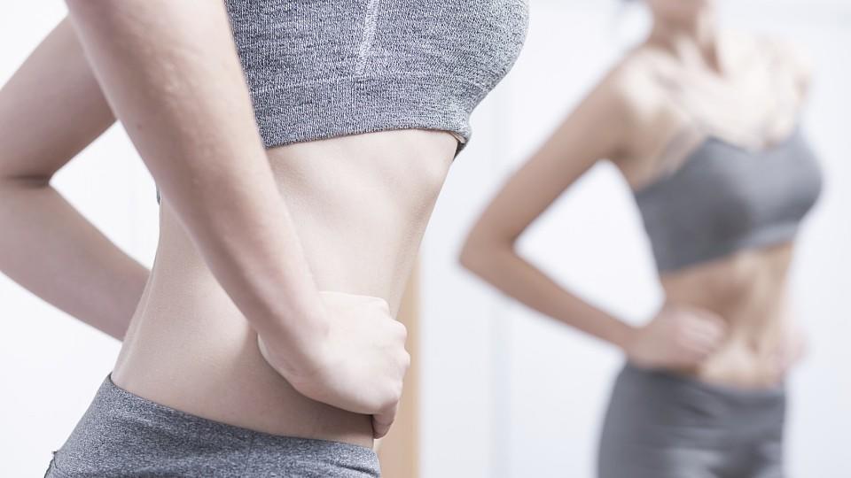 Magersucht: Ursachen und Symptome Angst vor dem Zunehmen