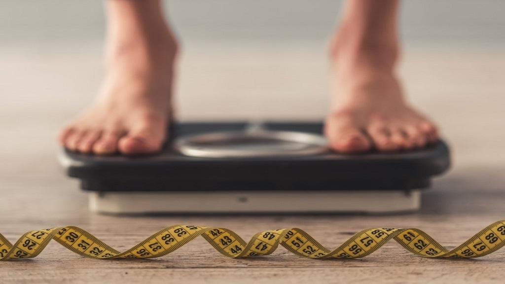 So wird der BMI berechnet Body-Mass-Index