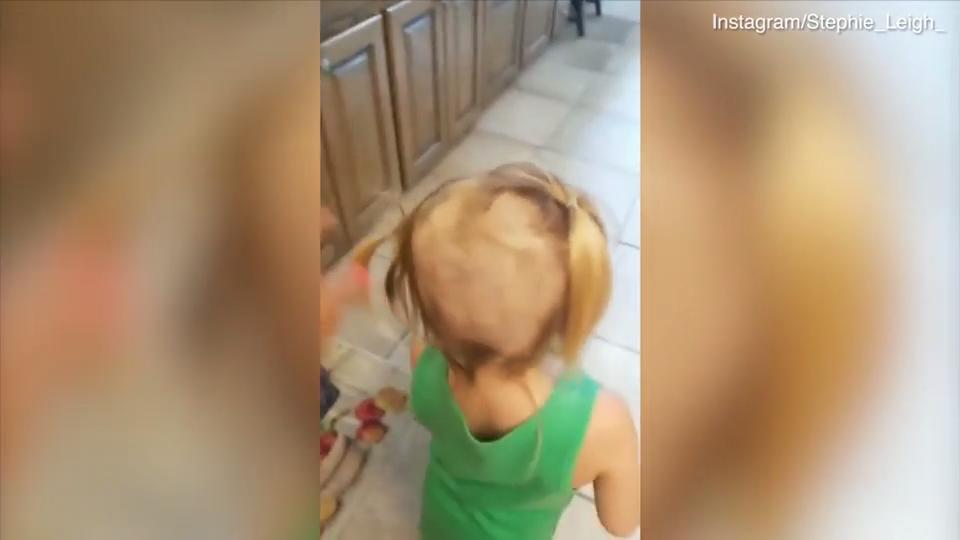Mutter bekommt Schock, als sie Frisuren ihrer Kinder sieht: Wenn dein Bruder dir die Haare schneidet