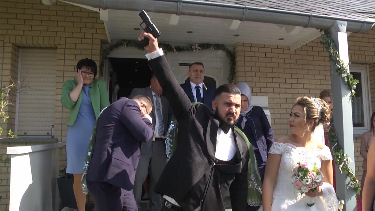 Darum eskalieren Clan-Hochzeiten Ein Brautpaar erzählt