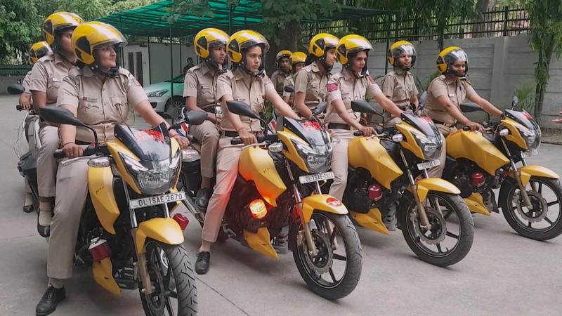 Indien Richtet Vier Tater Hin Nach Vergewaltigung Von Studentin Im Bus