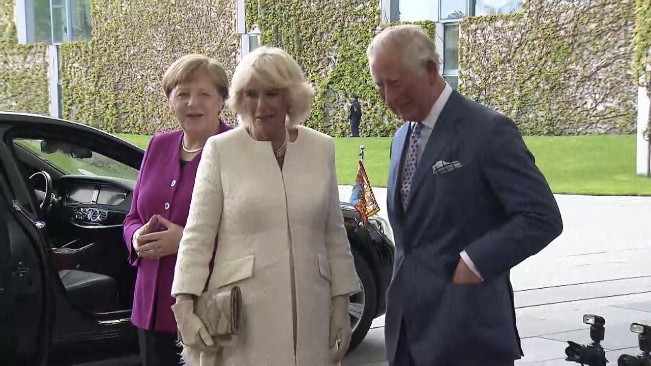 Die Royals bei Angela Merkel Charles & Camilla