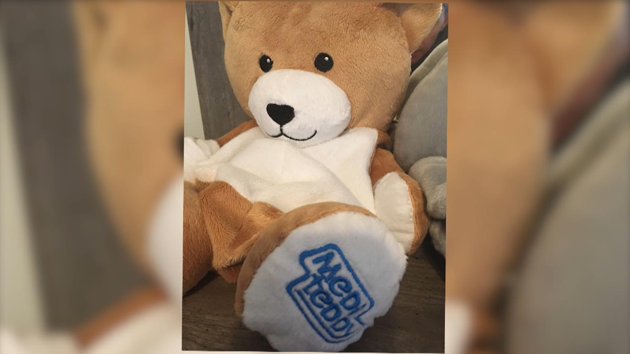 12-Jährige erfindet Teddys, die Infusionsbeutel abdecken Gegen die Angst kleiner Patienten