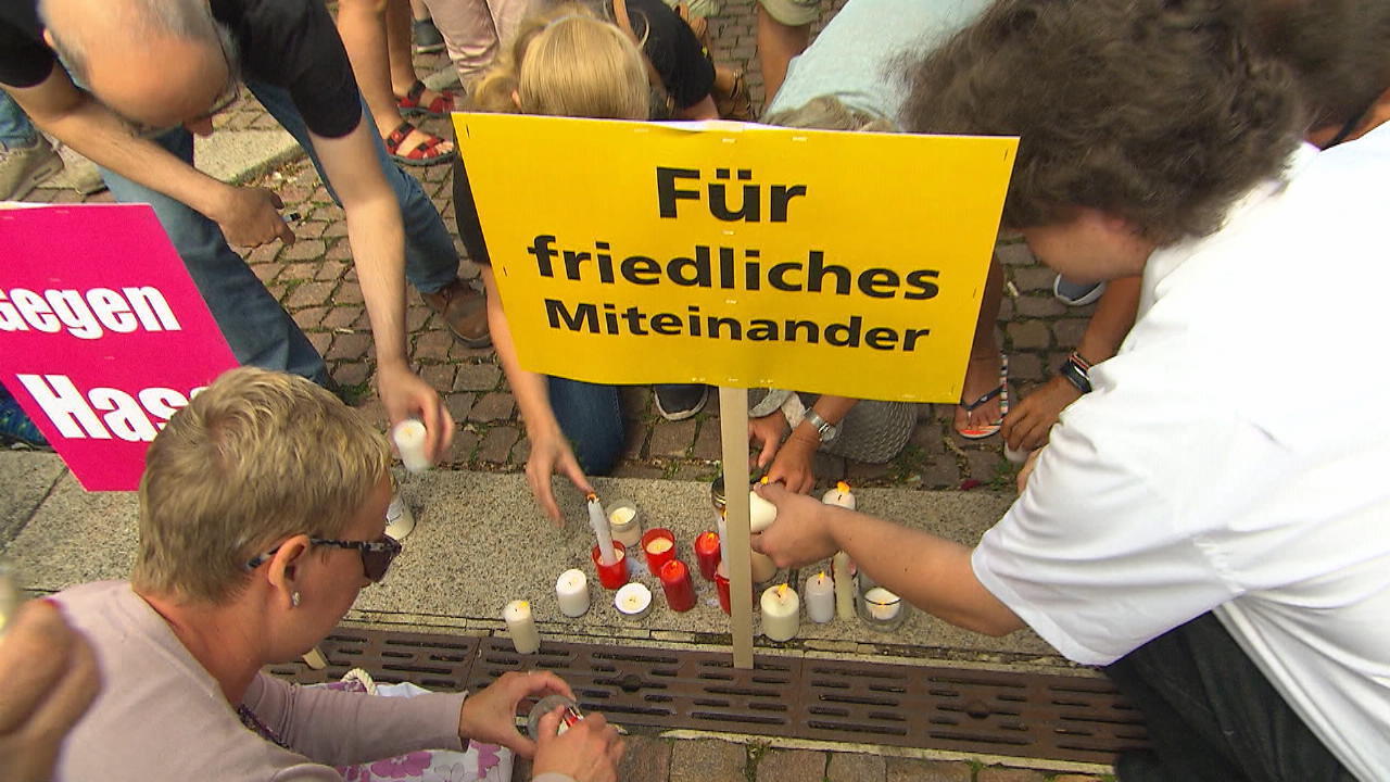 Mahnwache für ermordeten Walter Lübcke Kampf gegen Rechtsextremismus