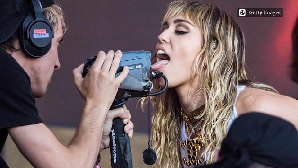 Miley Cyrus - zurück zur Göre? Glastonbury Festival
