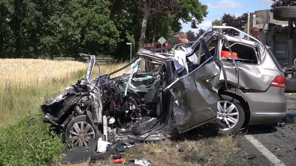 Mann wird im Auto eingeklemmt und stirbt Horror-Crash in Osnabrück
