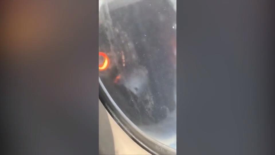 Notlandung: Loses Metallteil poltert in Flugzeugturbine Panik im Flieger