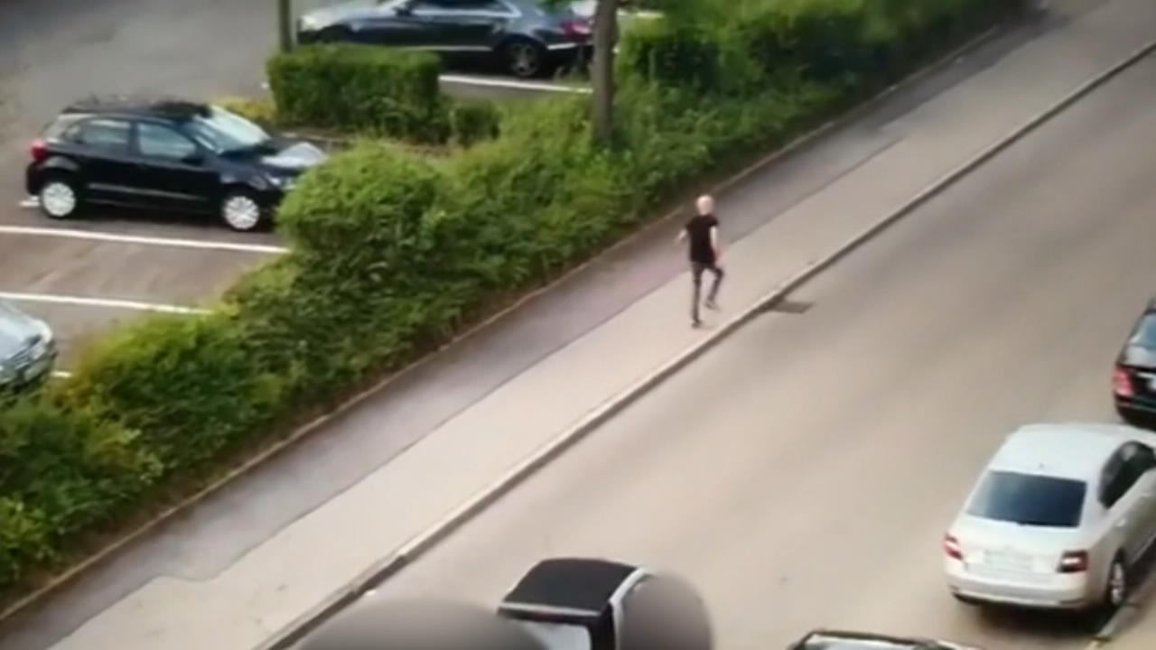 Schwert-Attacke in Stuttgart: Täter flieht Mann erstochen