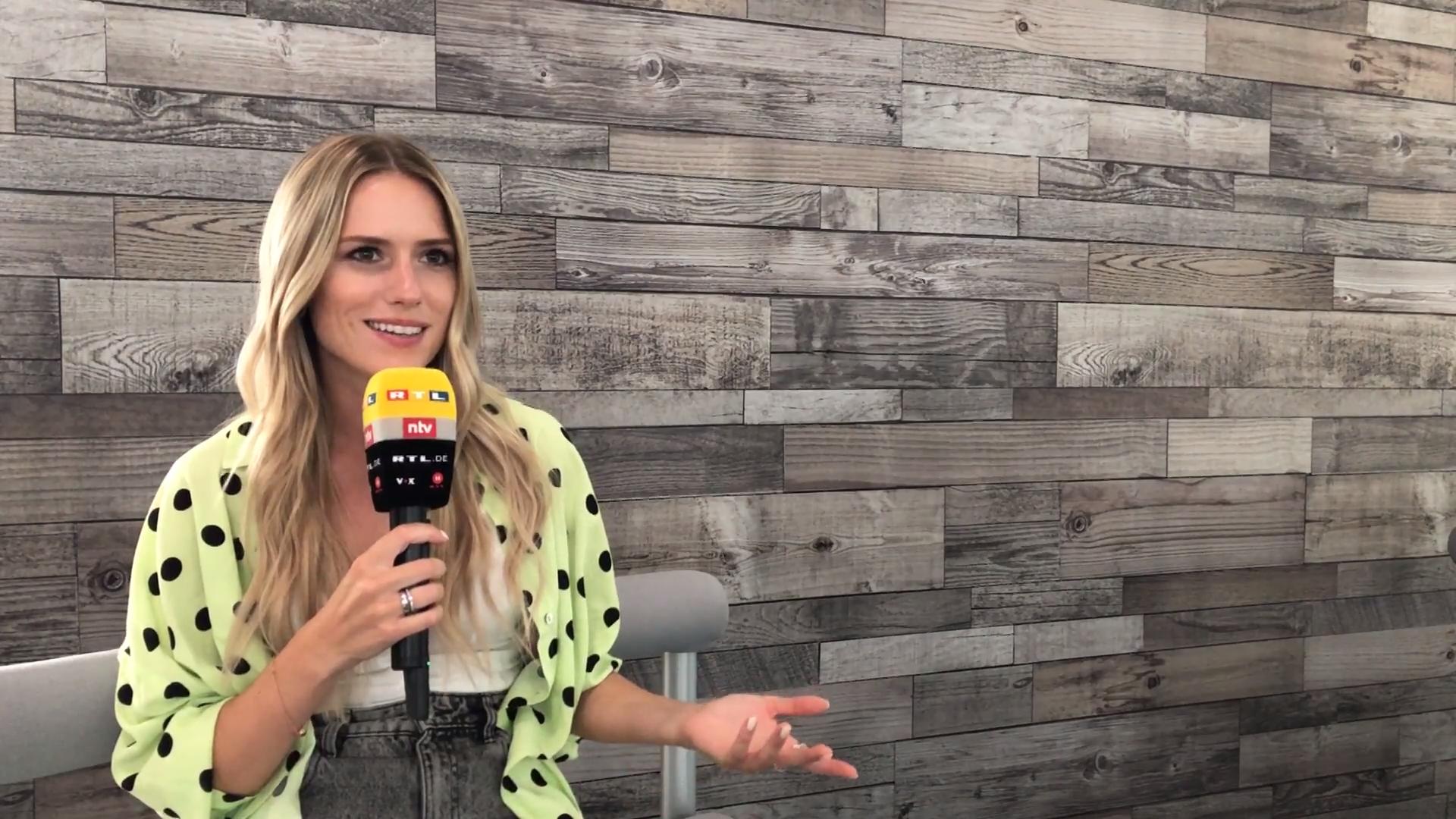 Fragen-Quicky mit Vanessa Meisinger "Paradise Hotel"-Host im Blitz-Check