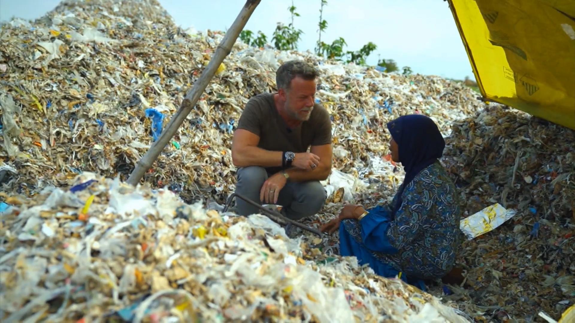Jenke in Indonesien - ein Land versinkt im Abfall Bauern sammeln lieber Müll