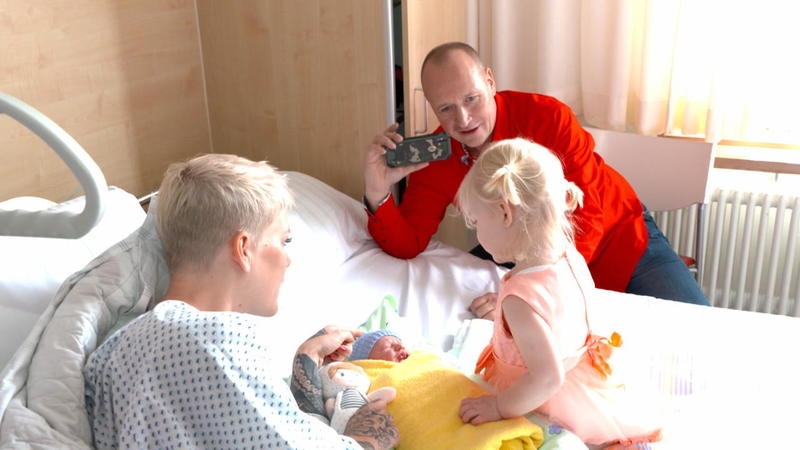 Melanie Muller Tochterchen Mia Rose 2 Lernt Kleinen Bruder Matty Kennen