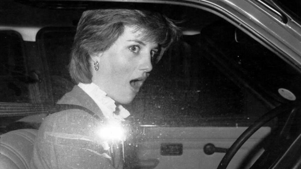 Buchautor verrät: So pikant ging es bei Lady Diana zu Hinter verschlossenen Palasttüren