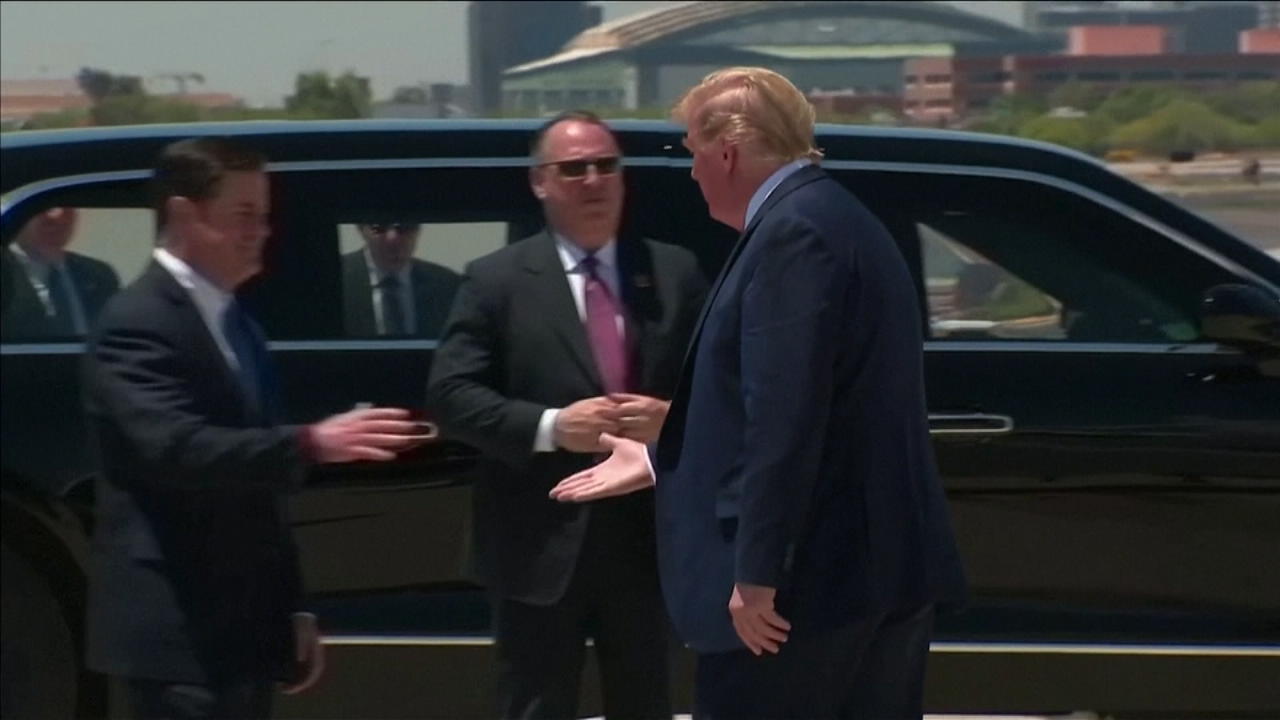 Us-Präsident Trump will Gouverneur die Hand schütteln Der Handschlag ist passé
