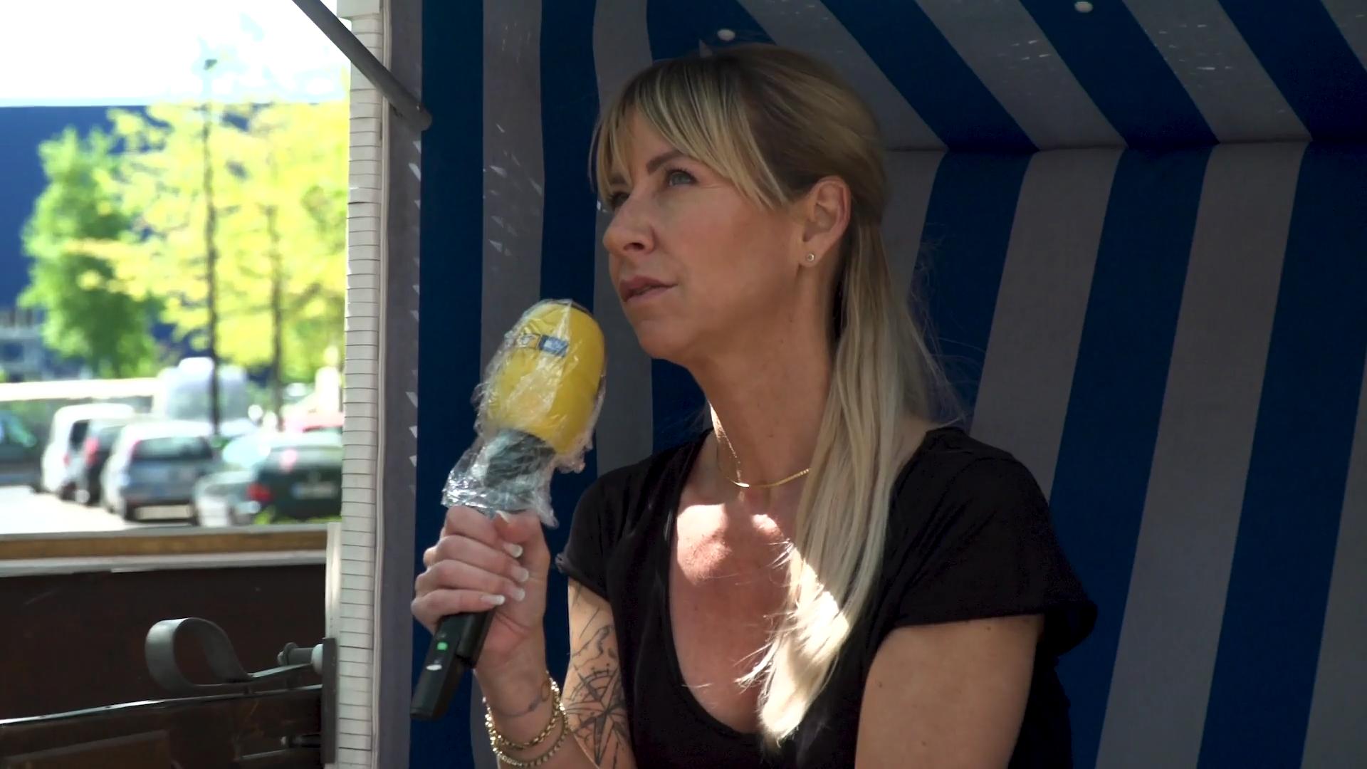 Isabell Hertel & Patrick Müller zeigen ihre Tätowierungen Die Tattoos der "Unter uns"-Stars