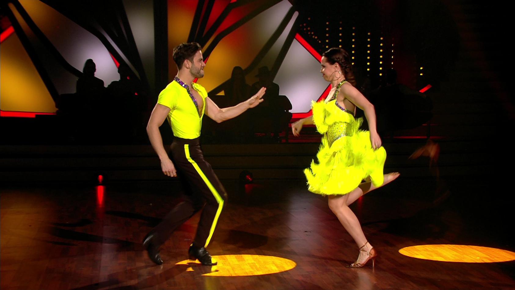 HIER verliert Christina Luft ihren Schuh! Beim Let's Dance-Impro-Tanz mit Luca Hänni