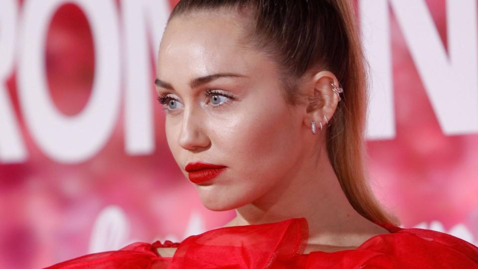 Miley Cyrus trauert um ihre Großmutter "Mammie" "Mein Herz ist komplett gebrochen"