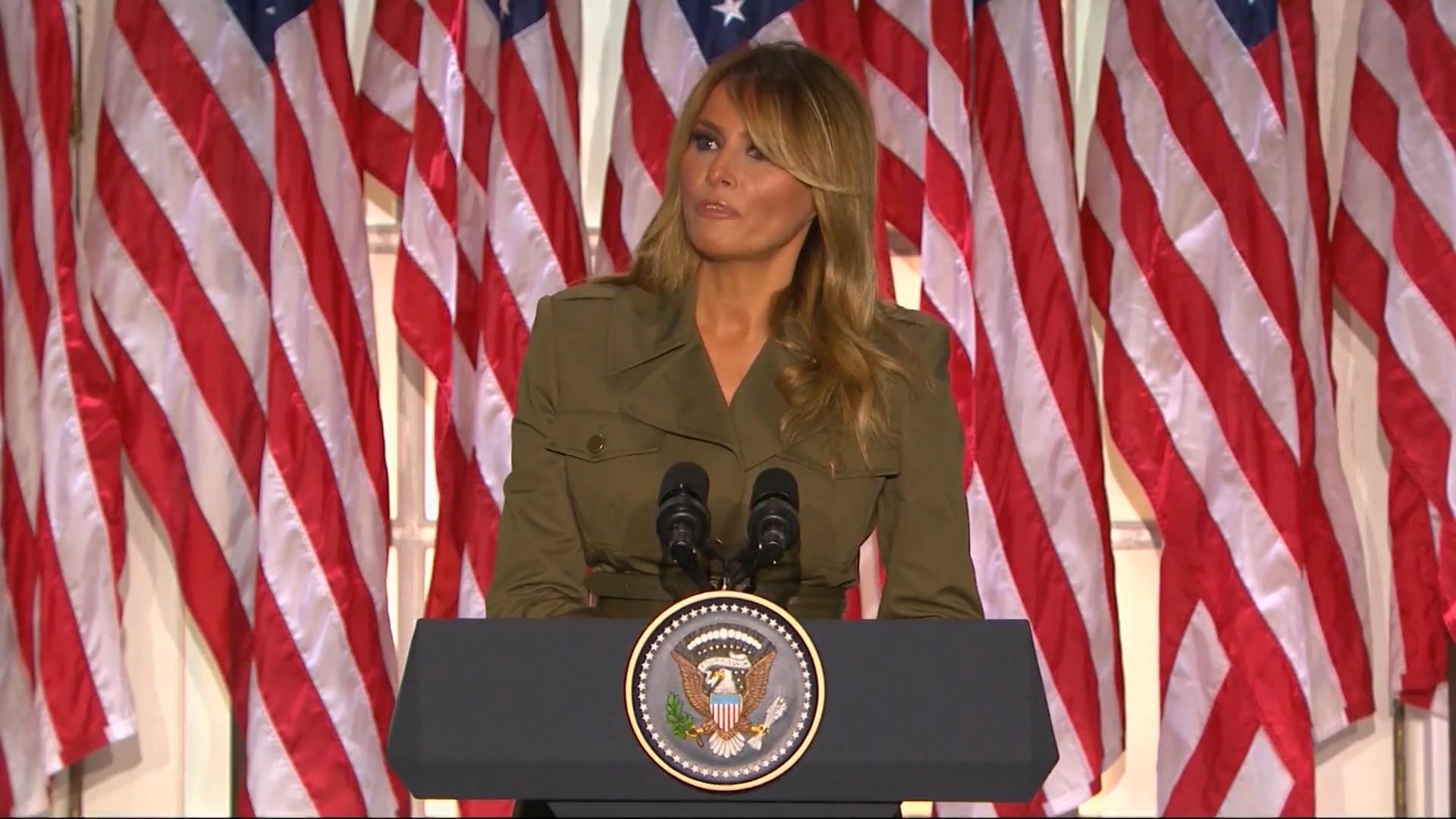 Melania Trump lobt ihren Gatten Donald Trump Bei ihrer Rede im Weißen Haus