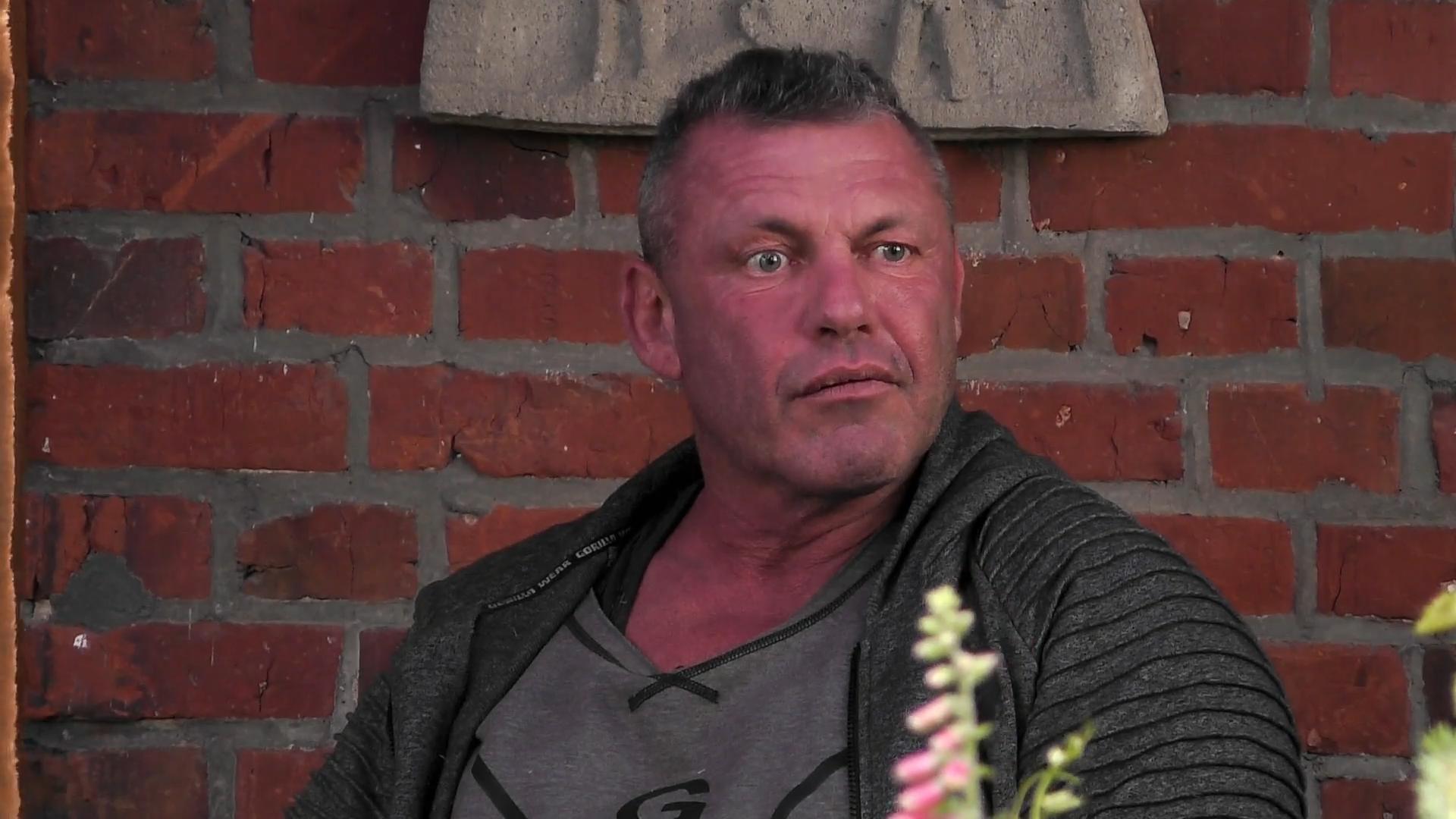 Andreas vs Kubi: "Dich schützen nur die Kameras!" Männer-Beef im Sommerhaus