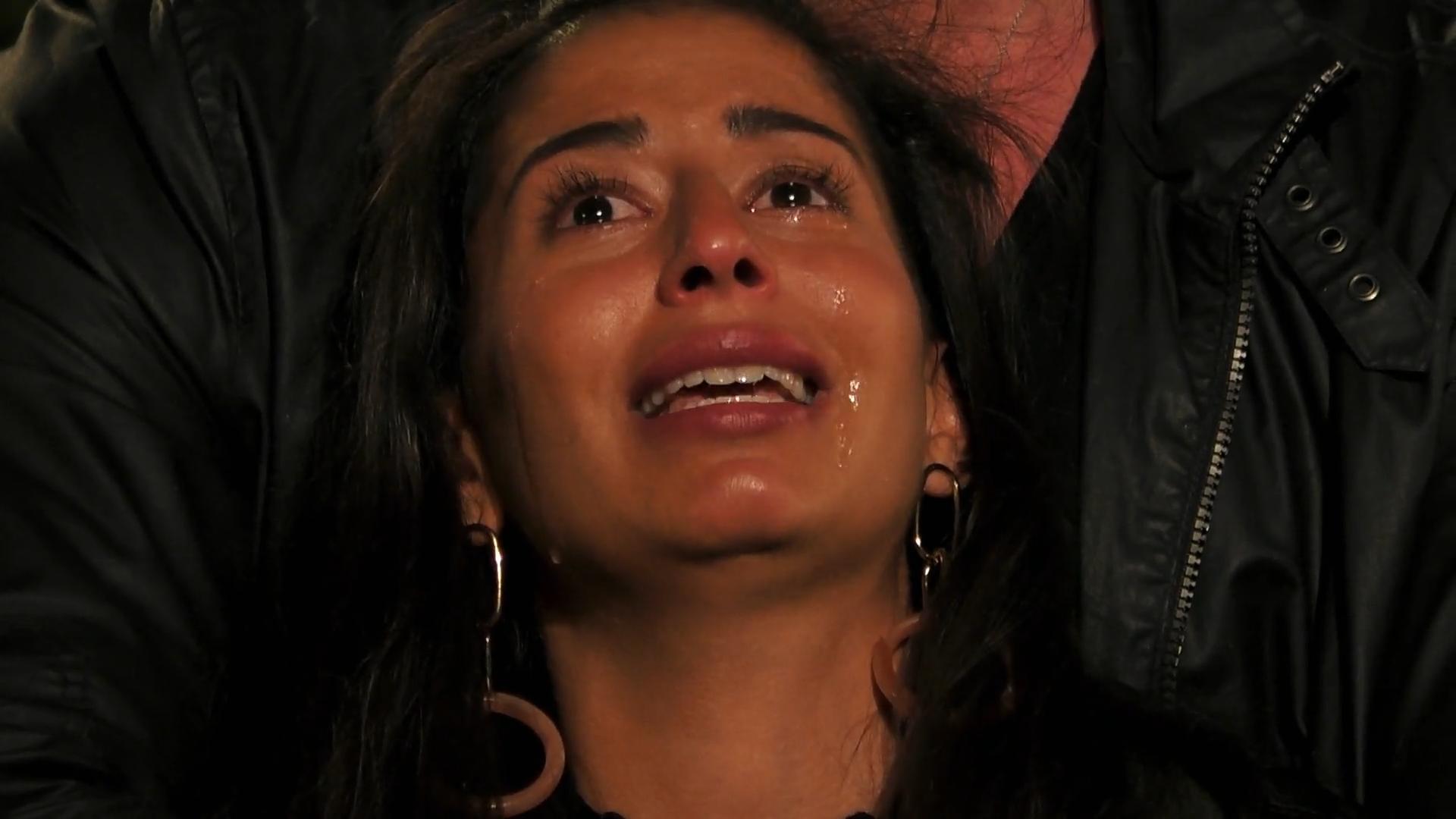 Tränen! Eva Benetatou ist am Ende Nach Nominierungshorror im Sommerhaus