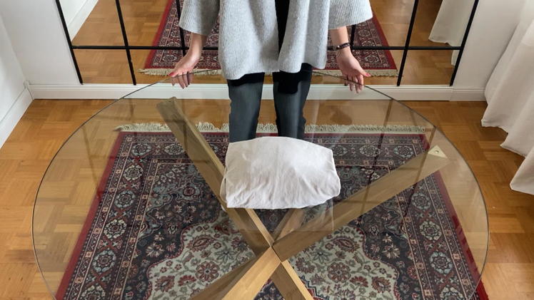 Spannbettlaken richtig falten: Mit diesen easy Tricks gehört der Knüll-Haufen der Vergangenheit an