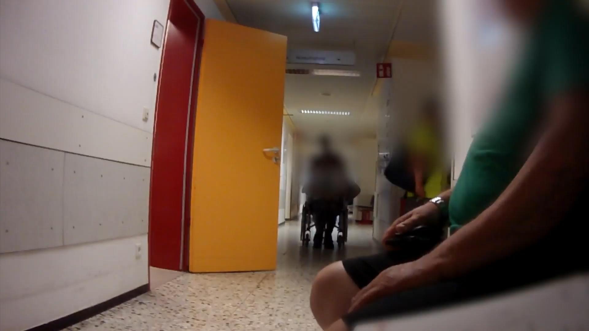 DRK Neuwied Hospital: espellere il paziente nonostante il pericolo? "Squadra Wallraff" Sotto copertura con la Croce Rossa