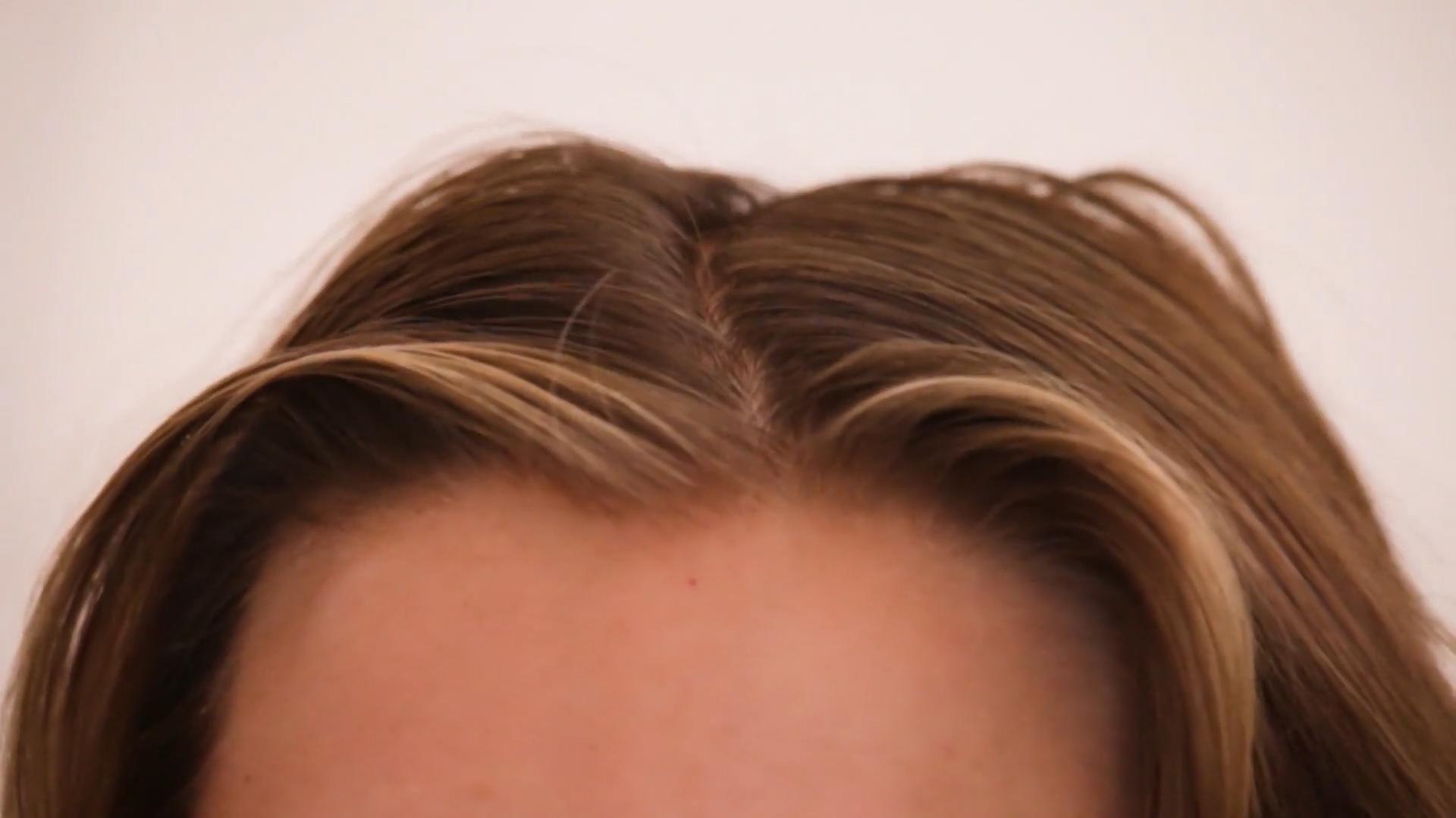 3 Produkte im Test: DAS hilft wirklich gegen fettige Haare Shampoo, Haarwasser & Kapseln