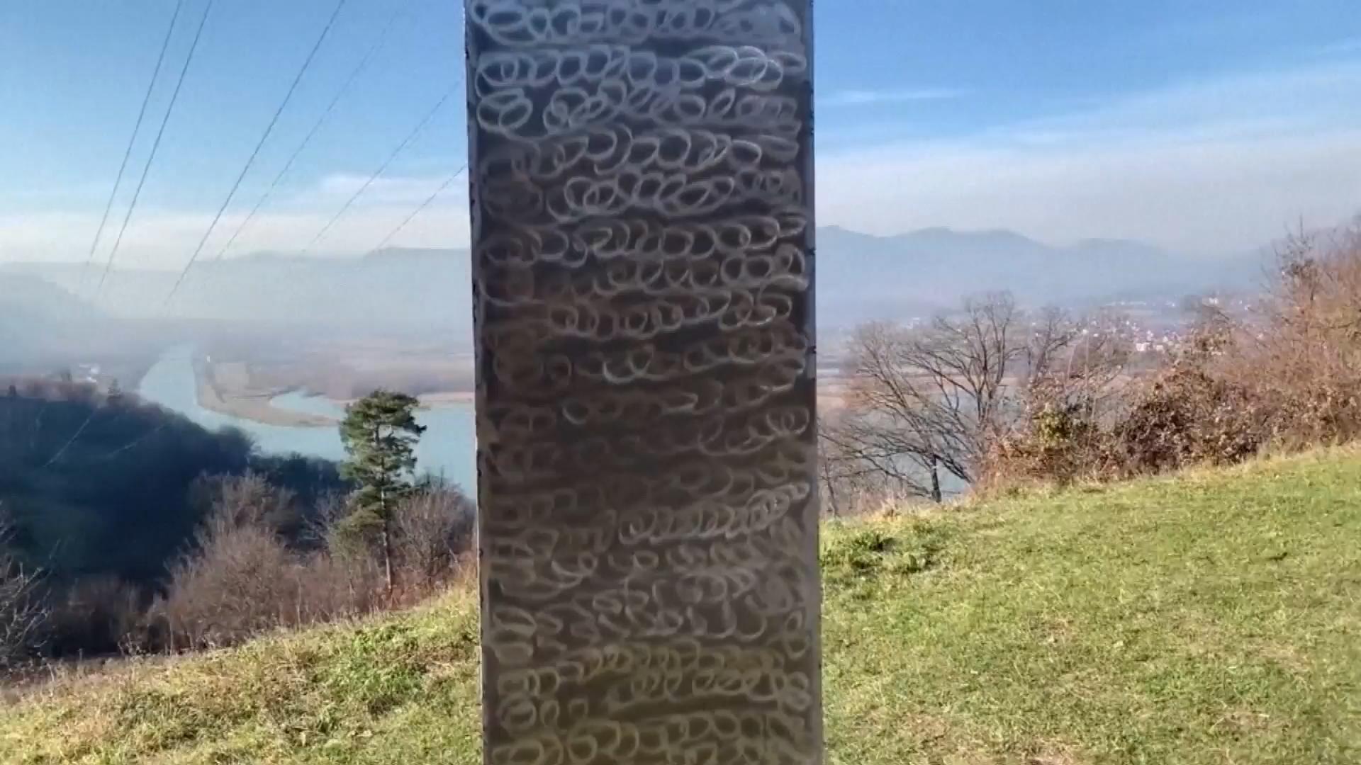 Mysteriöse Metallsäule in Rumänien aufgetaucht Monolith in Utah verschwunden