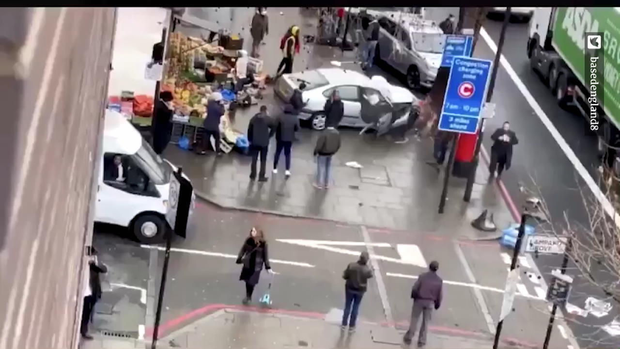 London: Auto rast in Fußgängerzone 