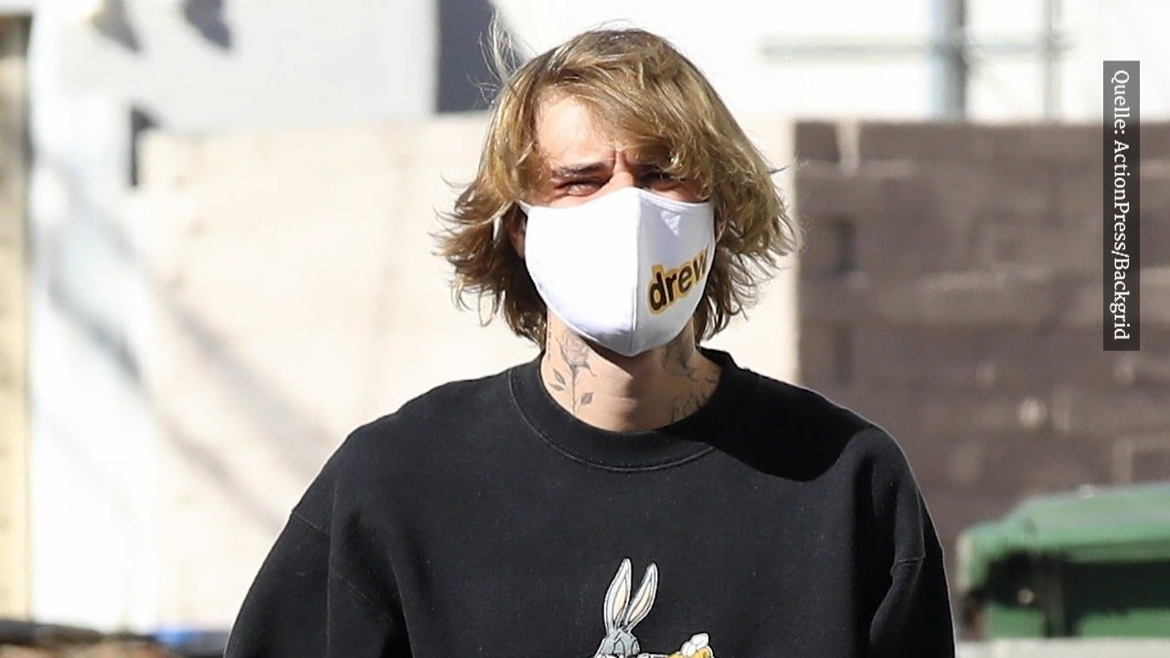 Bei Justin Bieber scheint was zu jucken Öffentlicher Griff in den Schritt