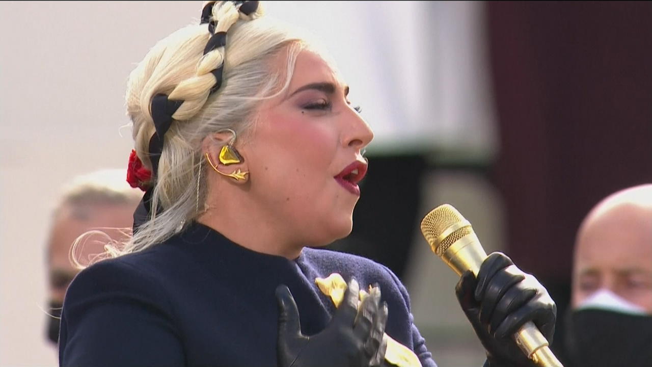 Lady Gaga singt die Nationalhymne der USA Vereidigung des neuen US-Präsidenten Joe Biden