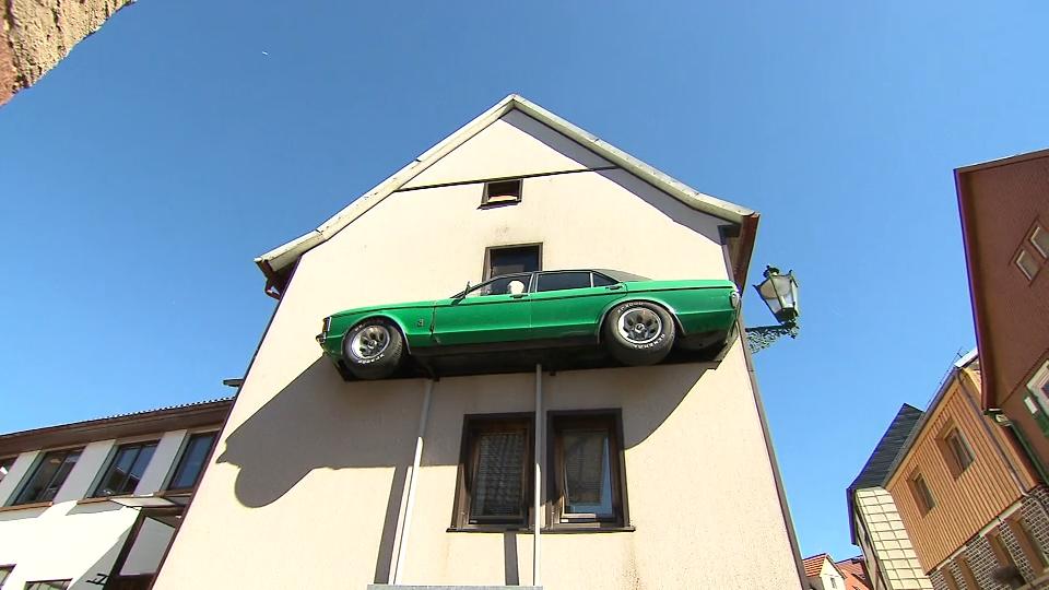 Halbes Auto sorgt für Aufregung in Brensbach Streit mit Denkmalamt