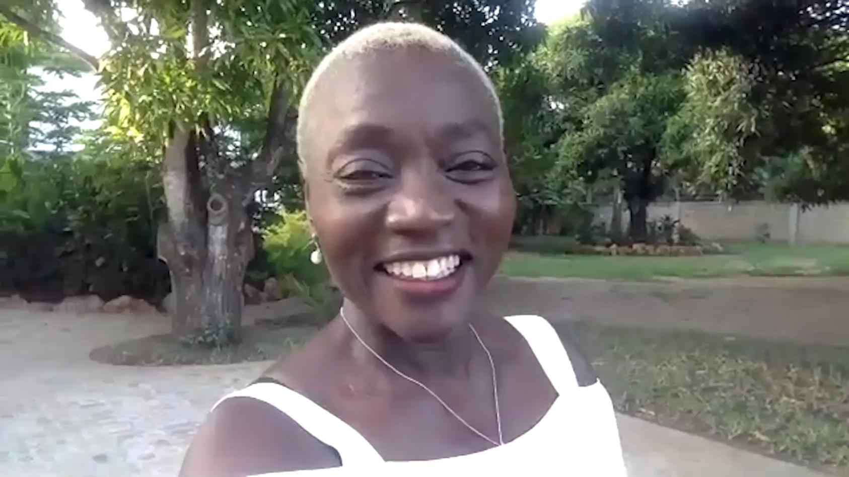 "Ob ich tanzen kann? Bin wie die, die in der Dusche singen!" Soziologin Auma Obama bei "Let's Dance"