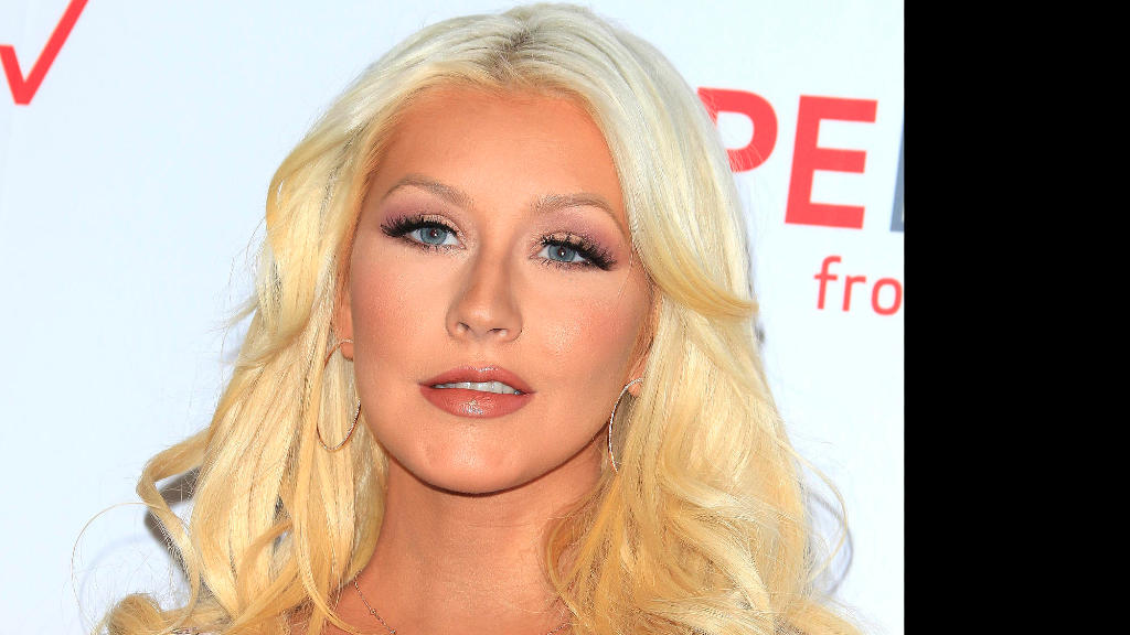 Christina Aguilera zeigt Mega-Kurven Paparazzi-Aufnahmen aus Miami aufgetaucht