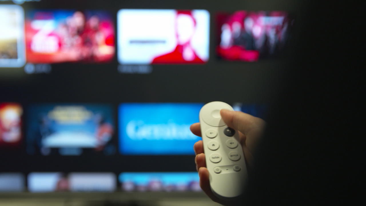 So wird der alte Fernseher für wenig Geld zum Smart-TV Streaming-Sticks im Test
