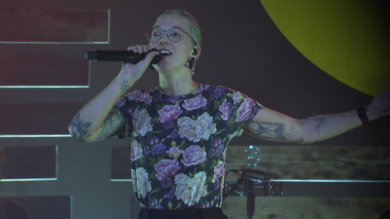 Tour-Absage 2023: Sängerin Stefanie Heinzmann entschuldigt sich bei Fans
