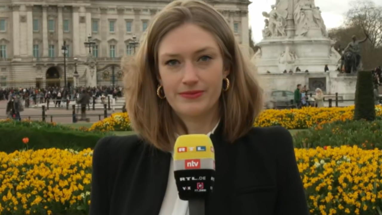 RTL-Reporterin am Buckingham Palace: So trauert London Tod von Prinz Philip