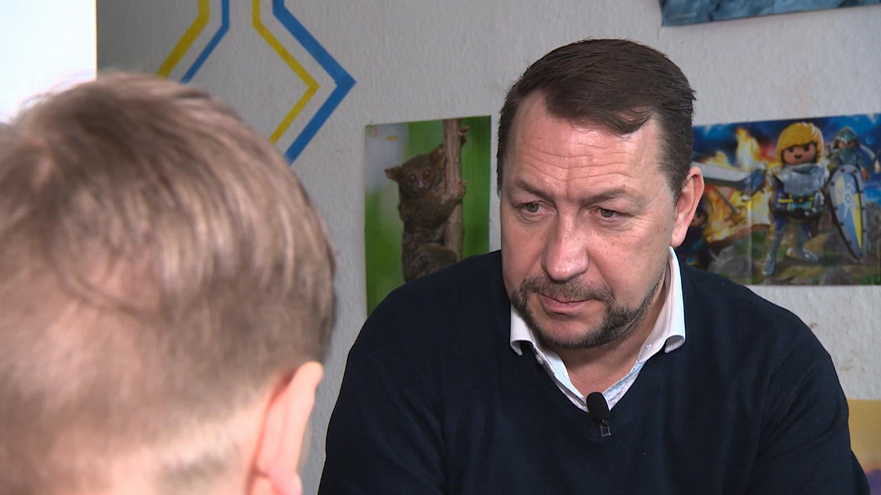 RTL-Reporter findet Täter Kind im Chat bedrängt