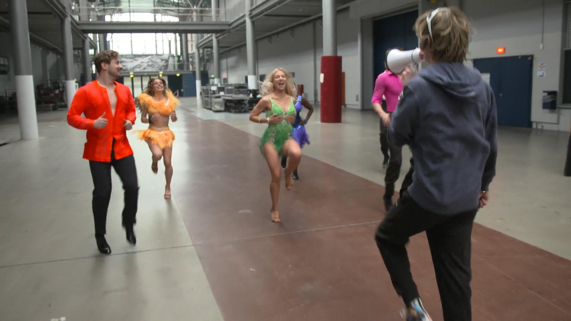 Er macht den Discofox-Marathon-Tauglichkeits-Chec Mickie Krause zurück bei "Let's Dance"