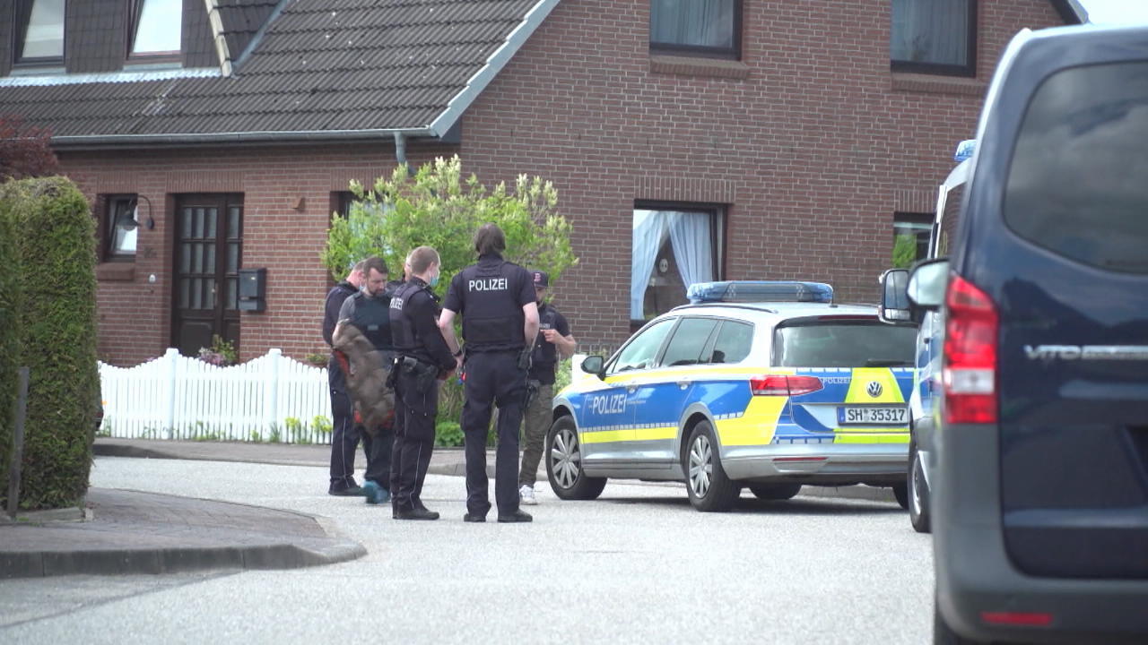 Tatverdächtiger (47) stellt sich der Polizei Gewalttat in Dänischenhagen