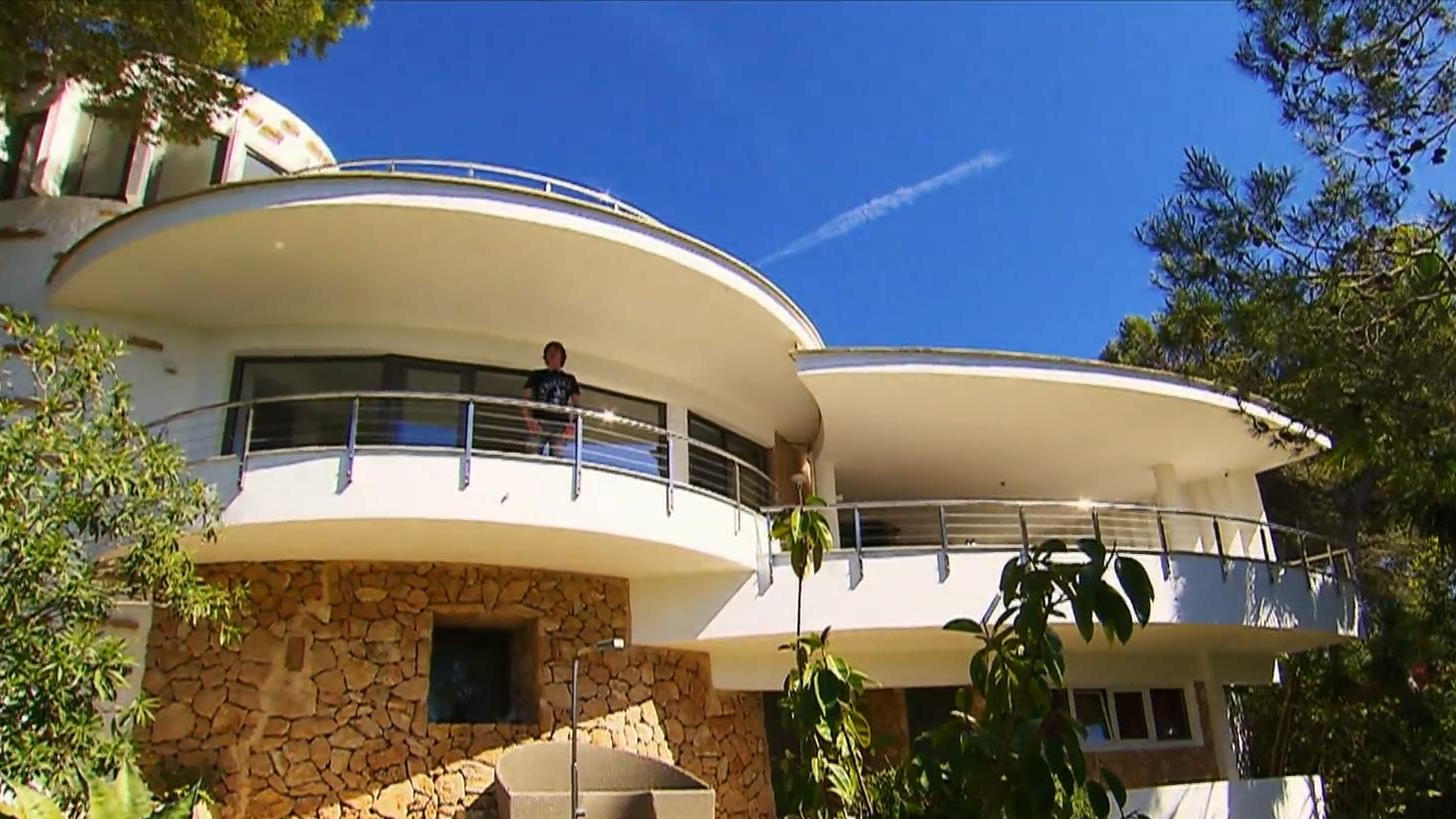 Mickie Krause zeigt uns sein Haus auf Mallorca Hier zieht sich der "Let's Dance"-Kandidat zurück