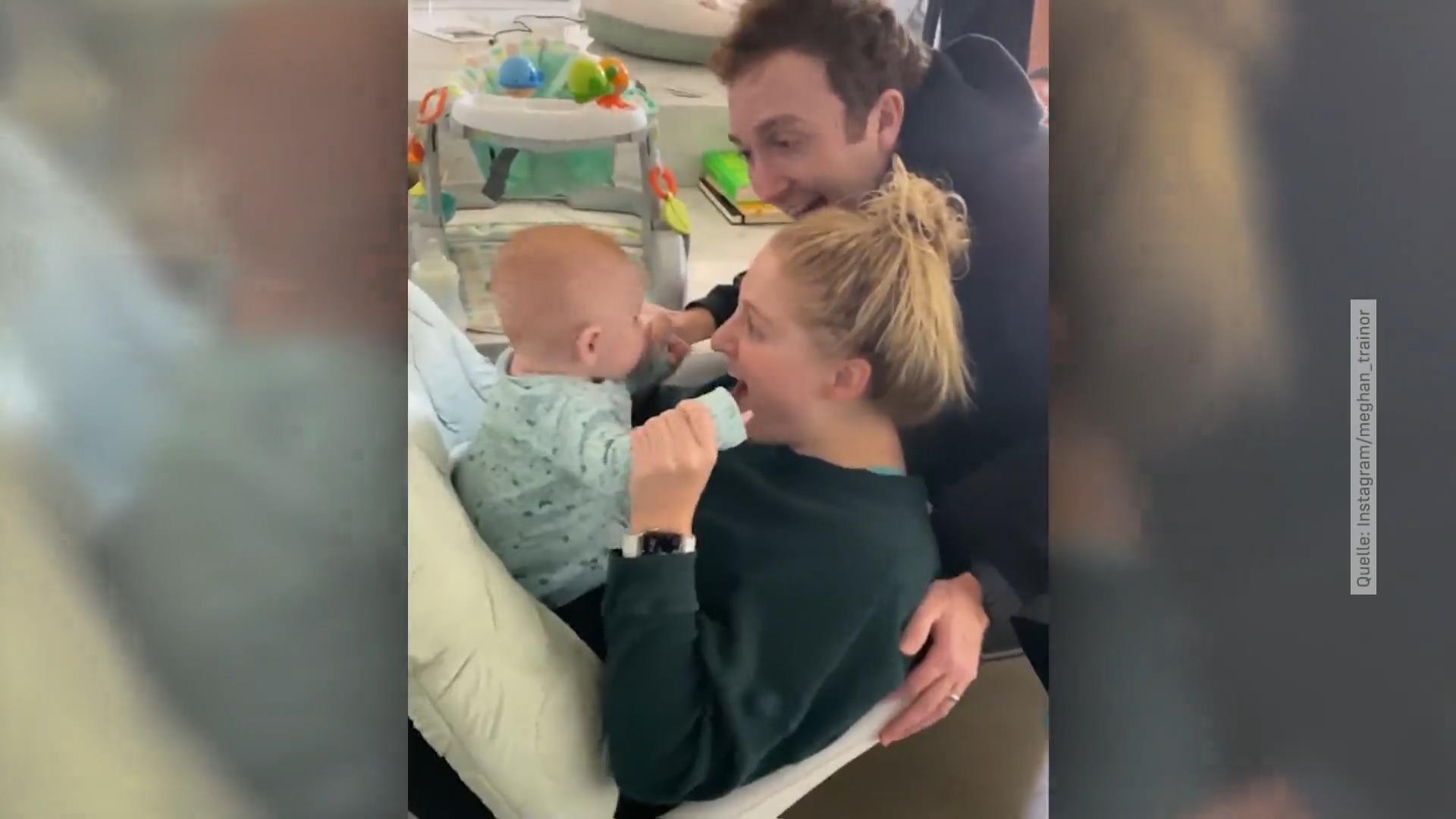 Hier brabbelt Meghan Trainors Sohn (4 Monate) drauf los "I love you"