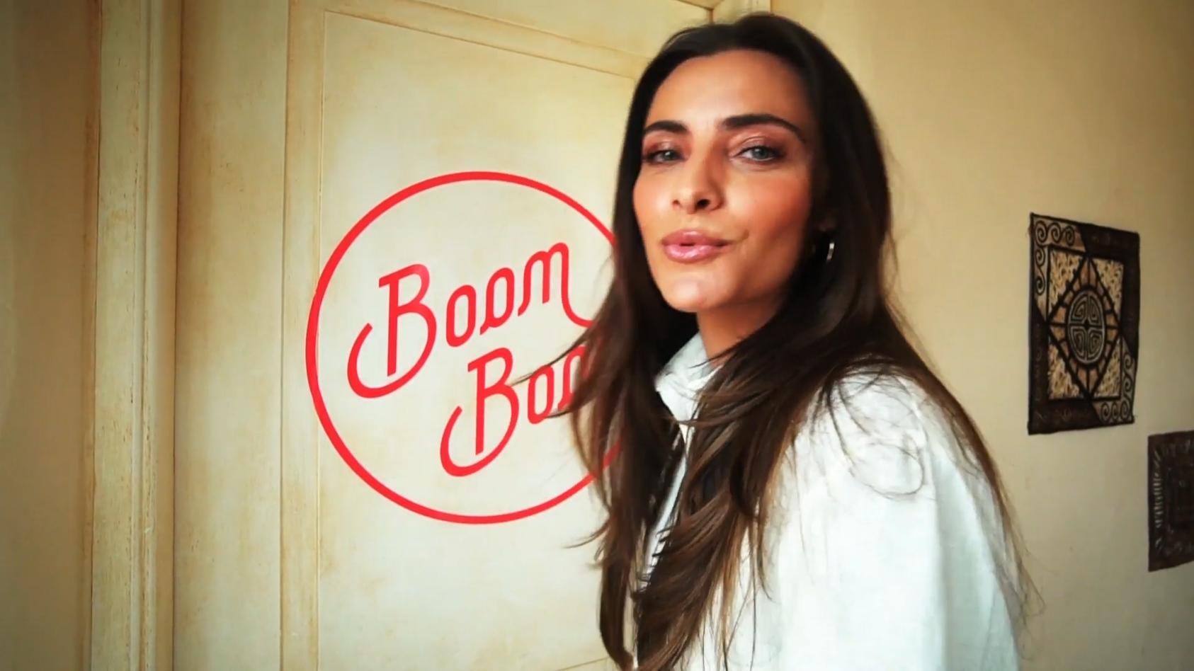 Sophia Thomalla checkt den Boom Boom-Room Hausbesuch bei "Are You The One"