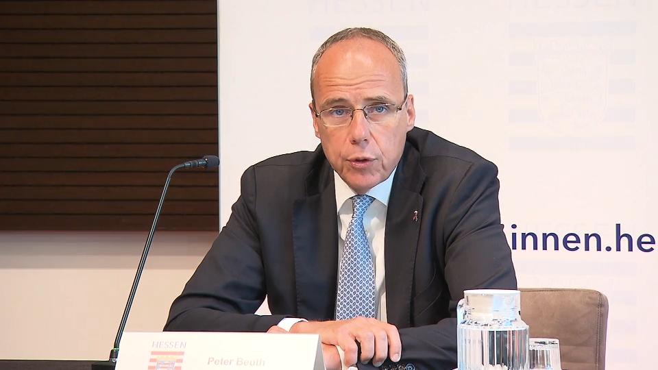 Polizei: Reformen sollen rechtsextreme Tendenzen bekämpfen Im Visier