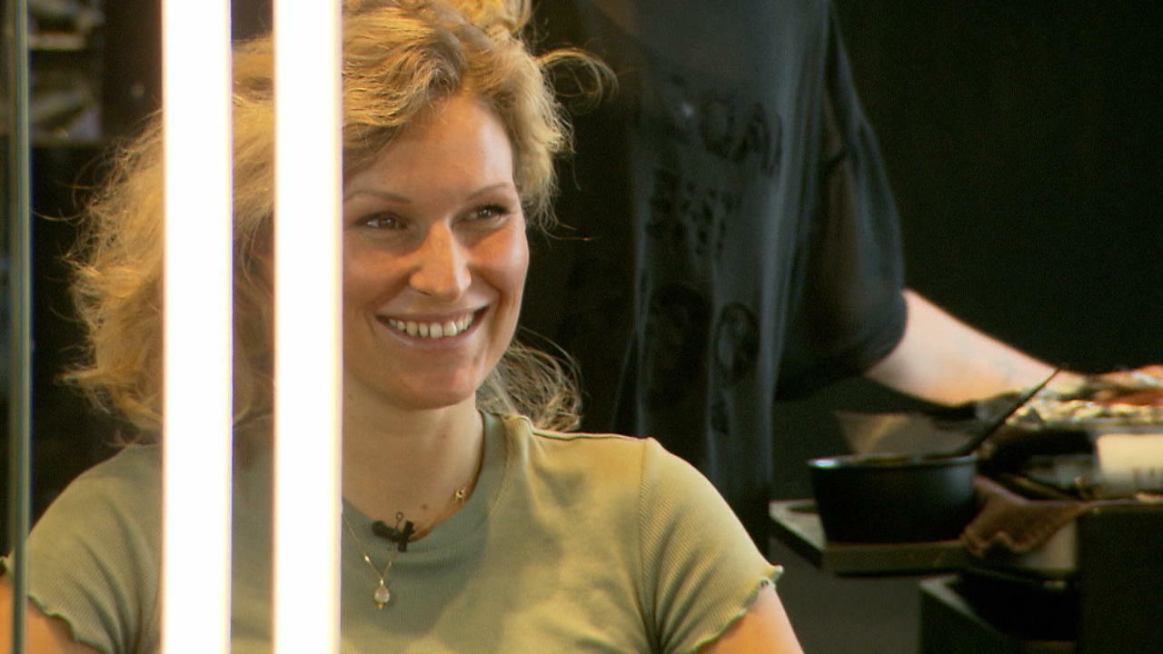 Das steckt hinter Janni Hönscheids Wandel Neuer Name, neuer Look, neues Leben