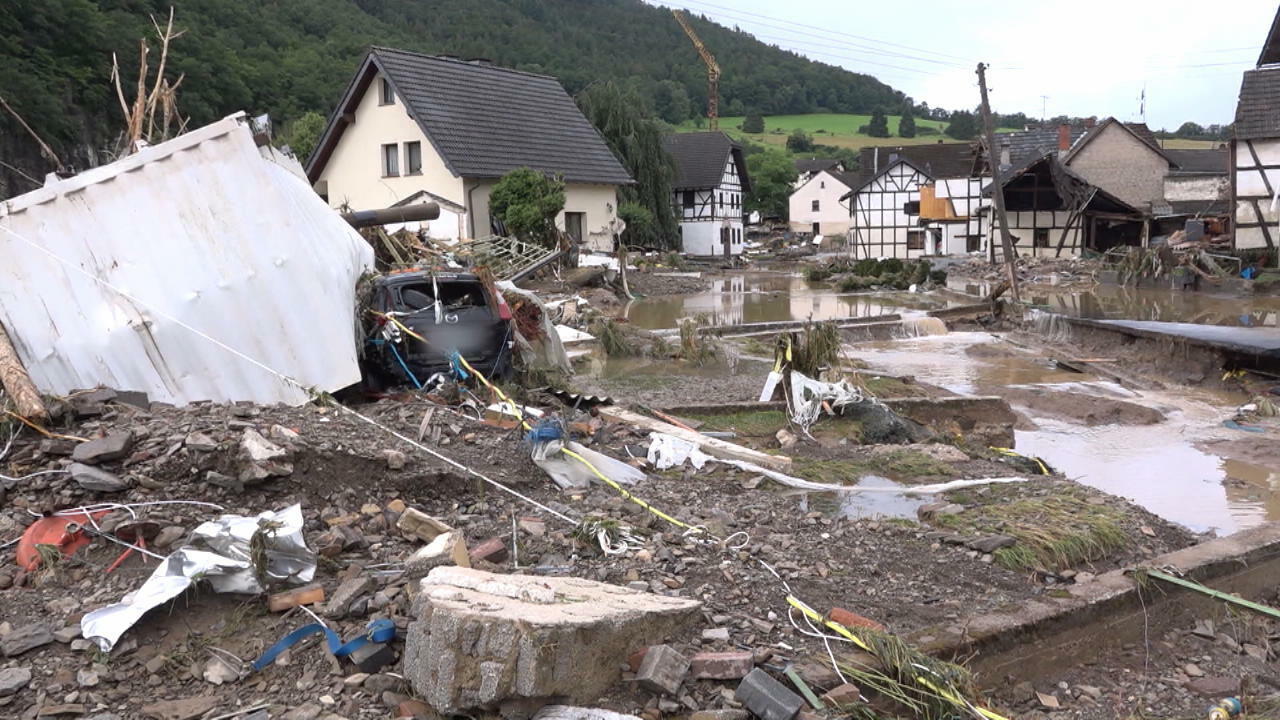 Hochwasser bringt Menschen an den Rand ihrer Kräfte Zerstörte Städte, zerstörte Existenzen