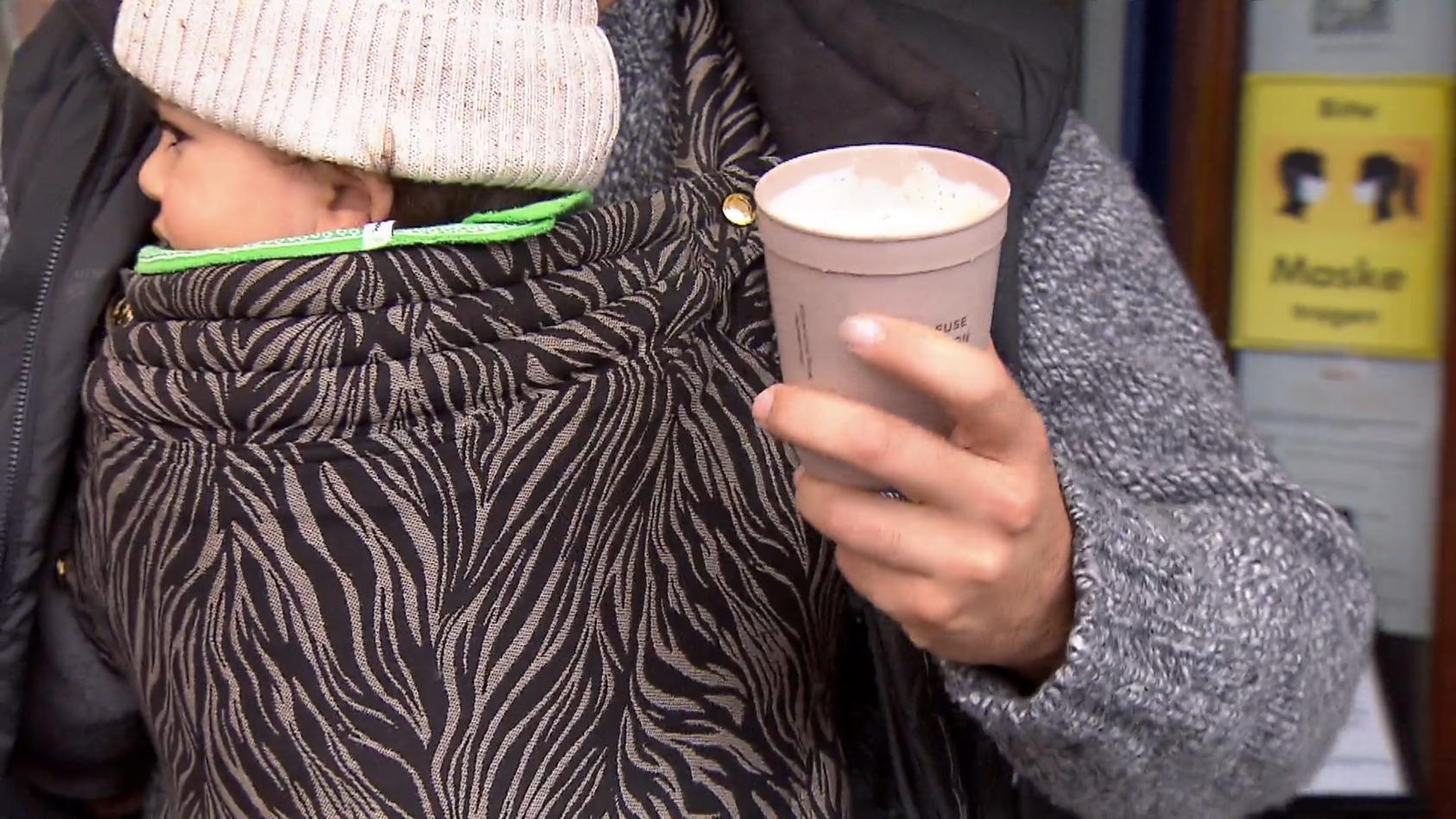 Wie Sie beim Coffee-To-Go Plastik sparen können Pandemie der Wegwerfartikel