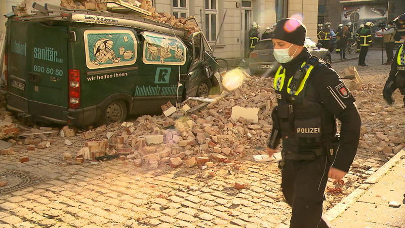 explosion mitten in hamburg das mehrfamilienhaus gleicht einem trummerfeld