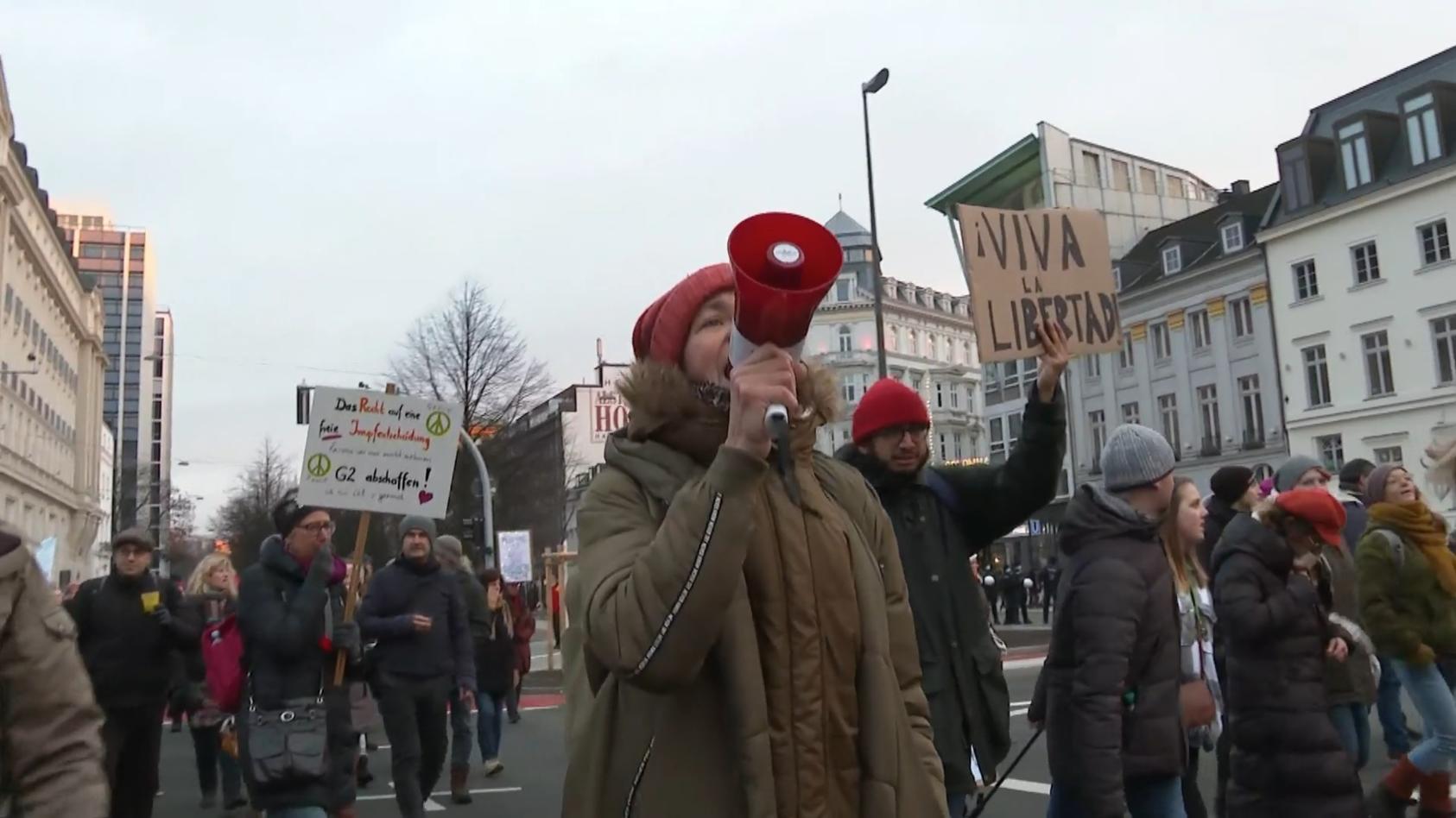 Proteste gegen Corona-Maßnahmen in mehreren Städten Der Ton wird rauher